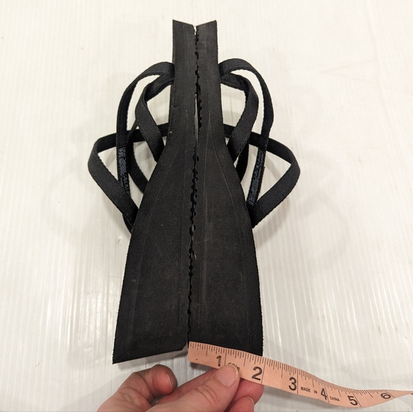 TEVA Olowahu black strappy wedge heel slide sandals - Picture 3 of 9
